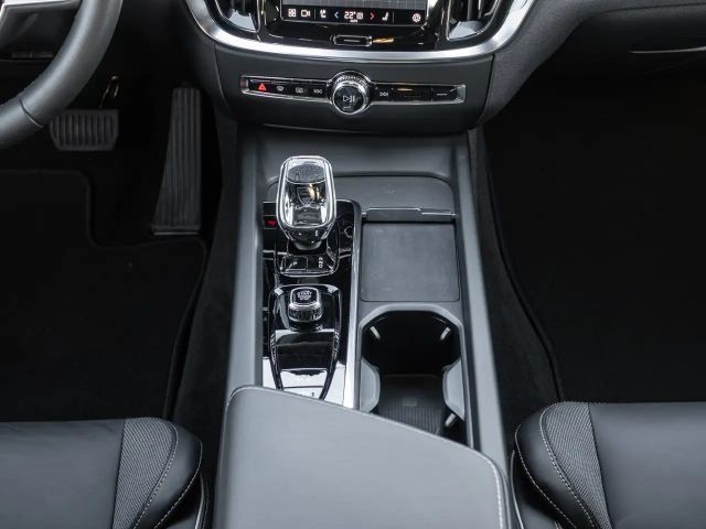 Volvo V60 Cross Country AWD Plus