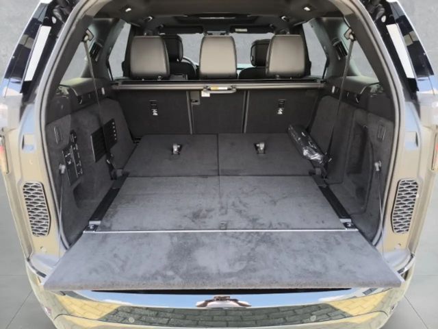 Land Rover Discovery D300 Dynamic HSE