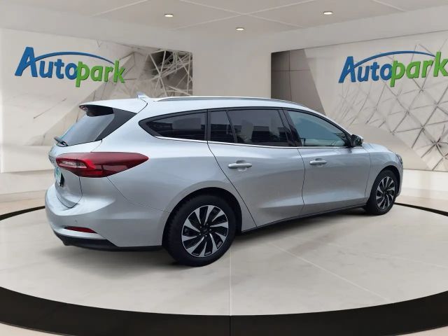 Ford Focus Titanium Wagon