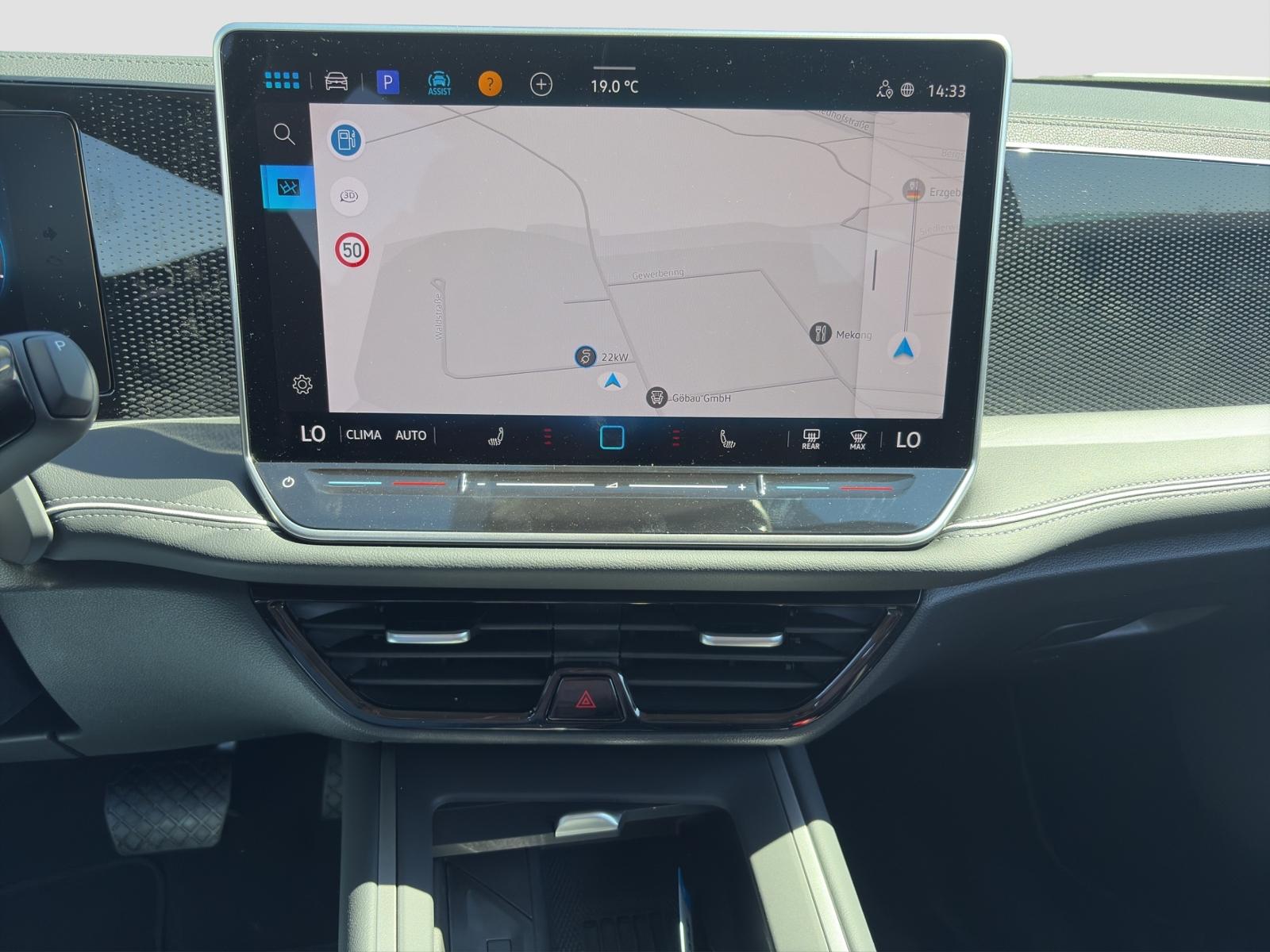 Volkswagen Passat 1.5 eTSI Business Variant