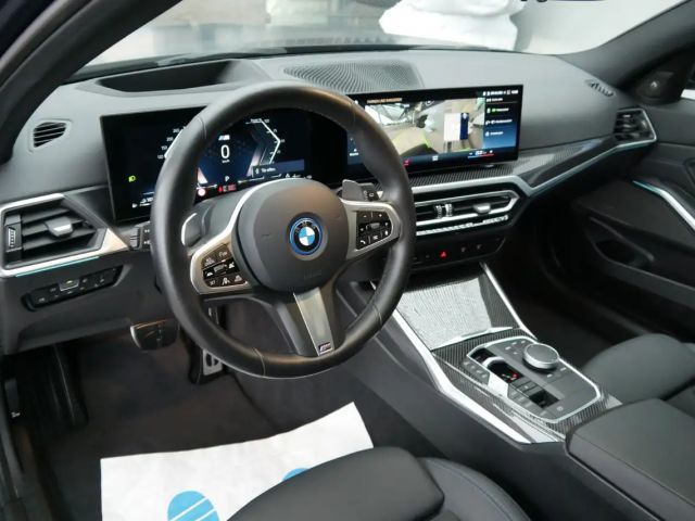 BMW 330 330e xDrive