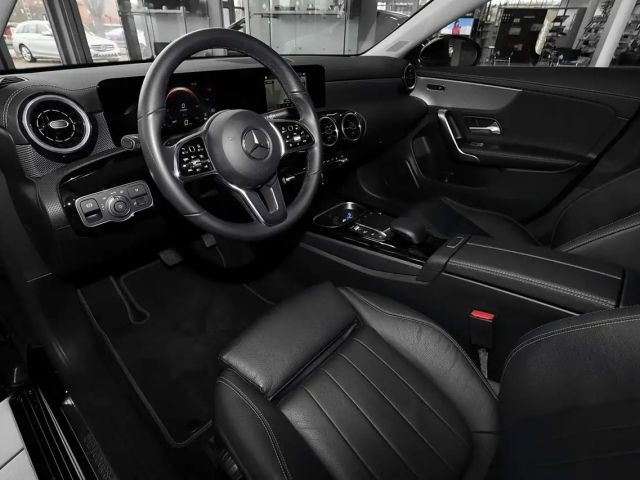 Mercedes-Benz CLA 250 CLA 250 e Coupé