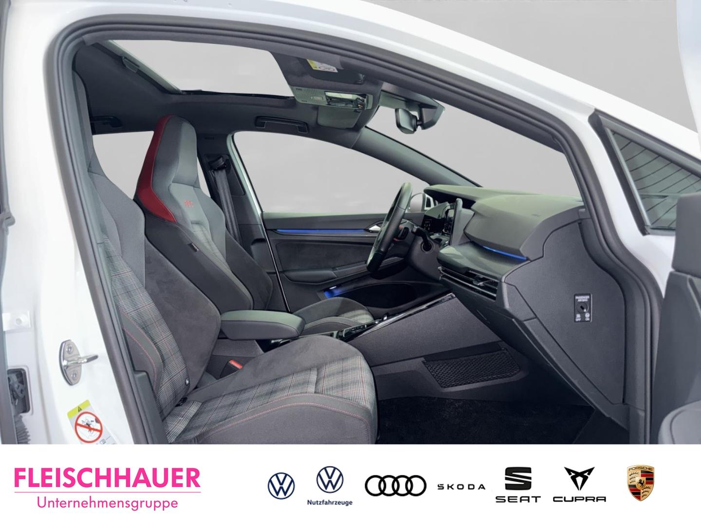 Volkswagen Golf 2.0 TSI Business GTI Golf VIII