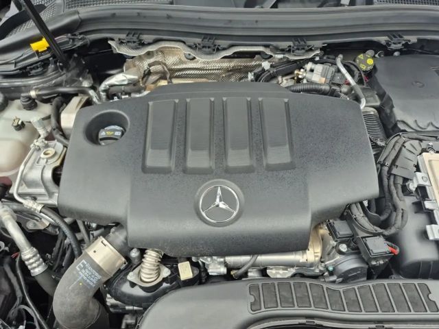 Mercedes-Benz GLA 200 AMG Line GLA 200 d