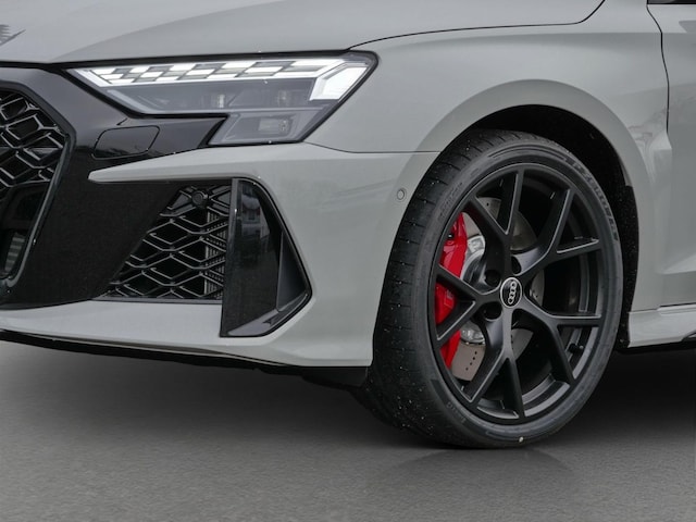 Audi RS3 Quattro S-Tronic Sedan
