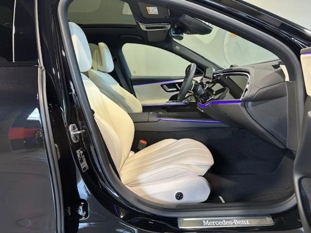 Mercedes-Benz E 200 AMG Line Sedan