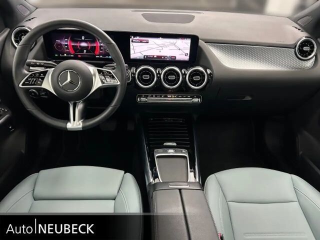 Mercedes-Benz B 200 Progressive Sedan