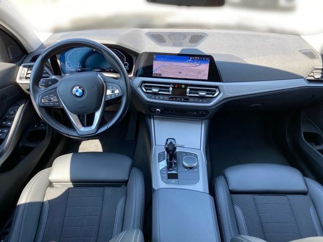 BMW 320 320e Touring xDrive