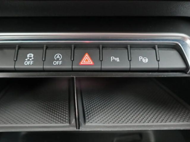 Audi A3 1.5 TFSI S-Line Sedan