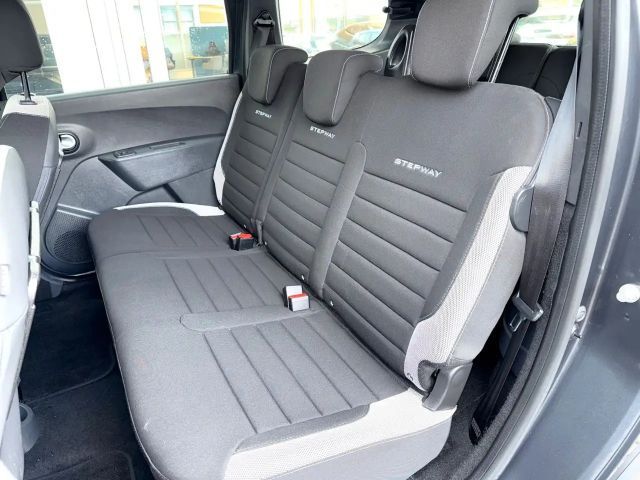 Dacia Lodgy 7 zitter Stepway