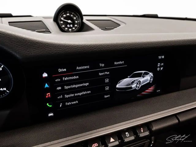 Porsche 992 4 Carrera Coupé