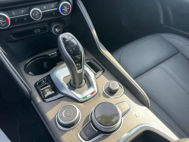 Alfa Romeo Giulia Q4 TI Turbo