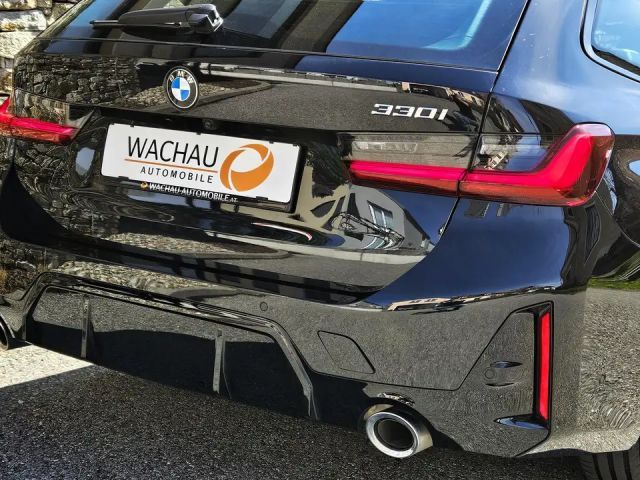 BMW 330 330i Touring xDrive