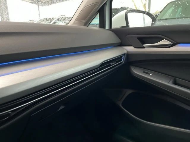 Volkswagen Golf 1.0 TSI Life Variant