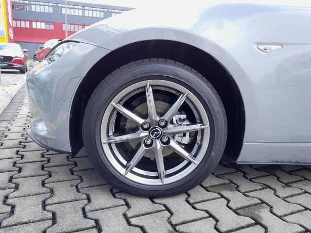 Mazda MX-5 SkyActiv