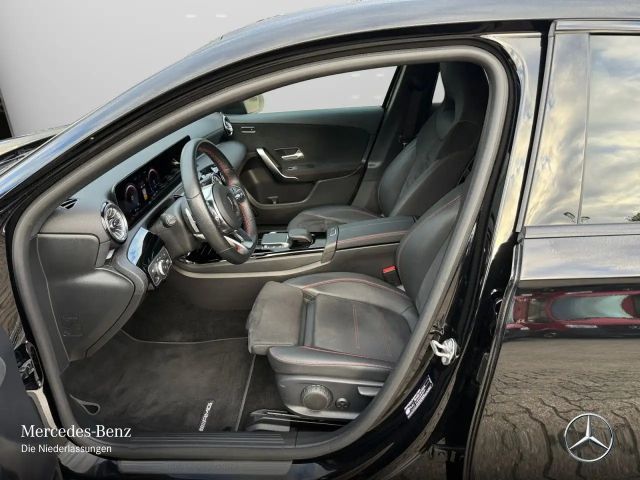 Mercedes-Benz A 250 A 250 e AMG Line