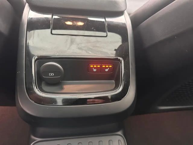 Volvo V60 AWD Dark Plus T6