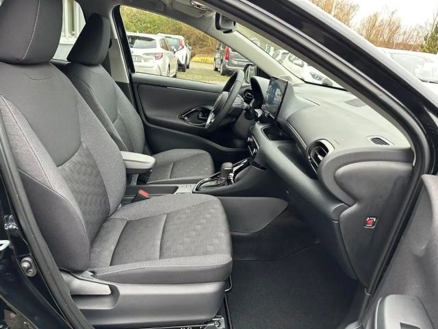 Toyota Yaris Hatchback Hybride VVT-i