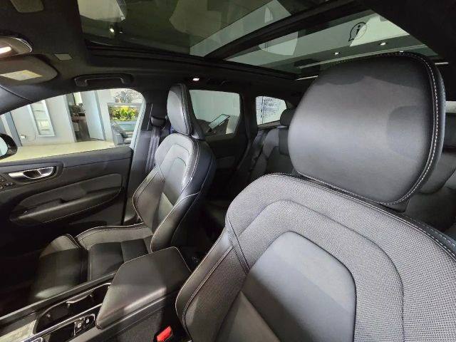 Volvo XC60 AWD Dark Plus Recharge T6