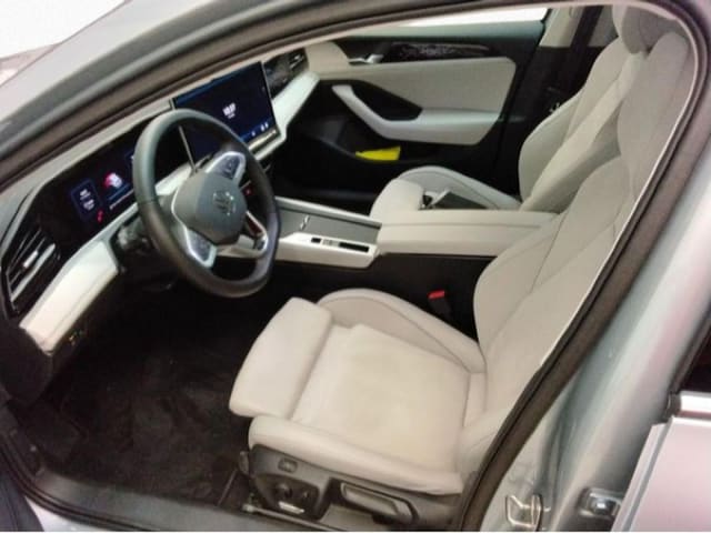 Volkswagen Passat 1.5 eTSI Business DSG Variant