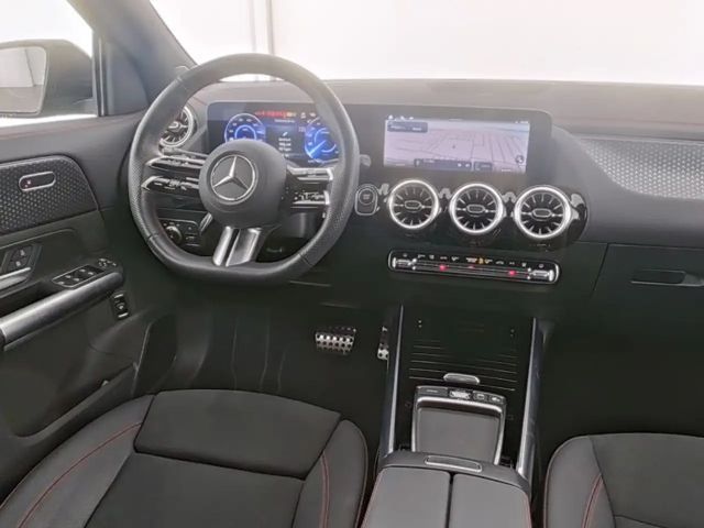 Mercedes-Benz EQA 300 4MATIC AMG Line