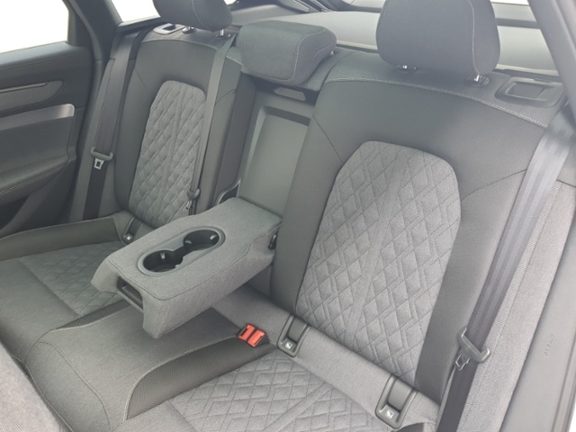 Audi A6 Avant Quattro S-Tronic