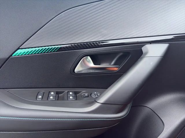 Peugeot E-2008 Allure Pack