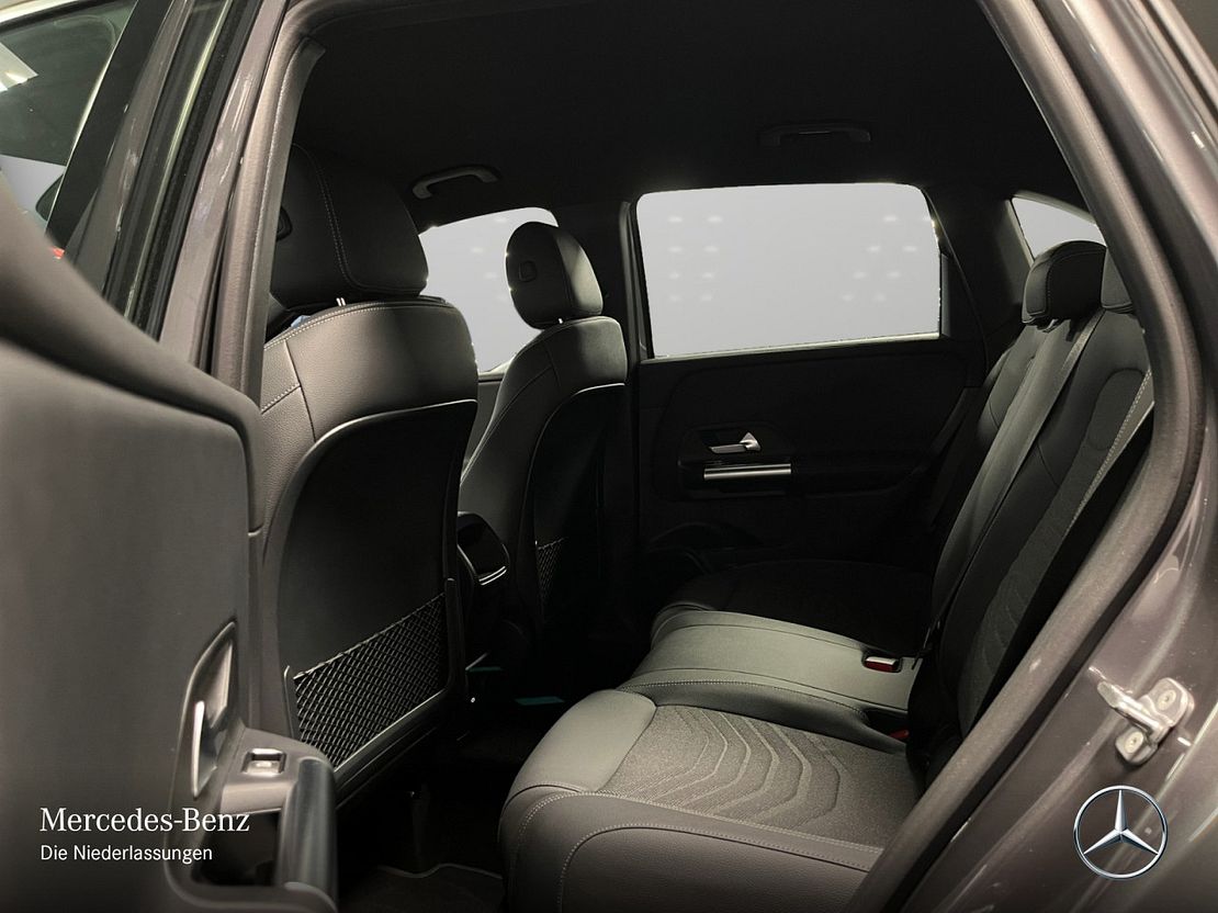 Mercedes-Benz B 200 Sedan