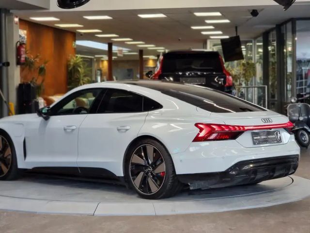 Audi e-tron GT e-tron GT Aut. *Glasdach*Virtual-Cockpit*Head-up*3