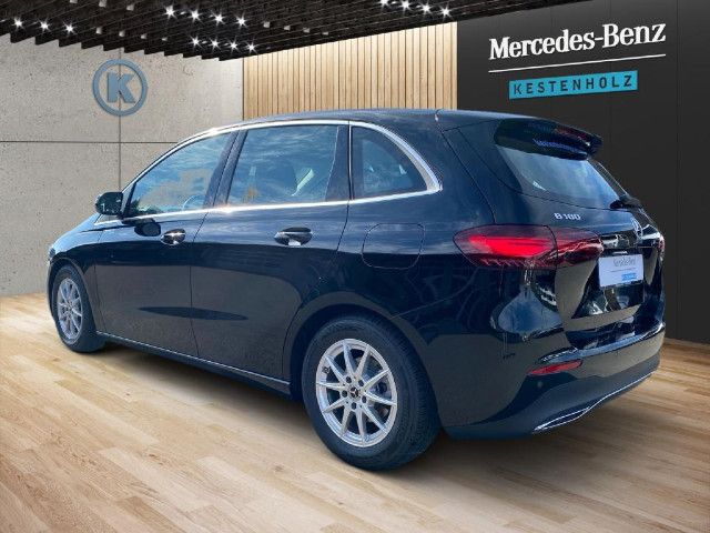 Mercedes-Benz B 180 Sedan