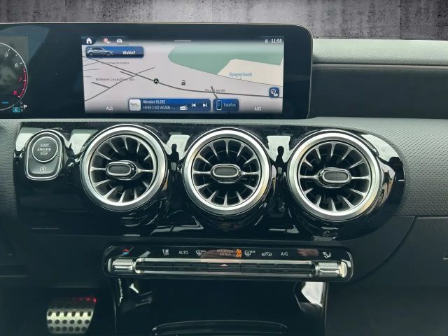 Mercedes-Benz A 200 AMG Line