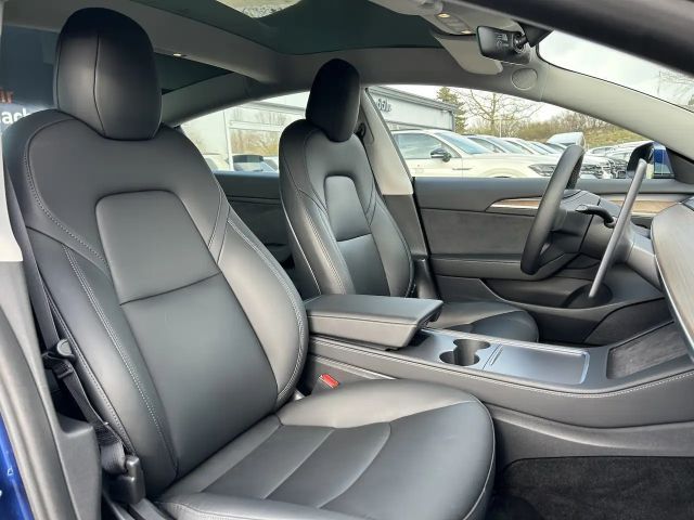 Tesla Model 3 RWD Standard Range