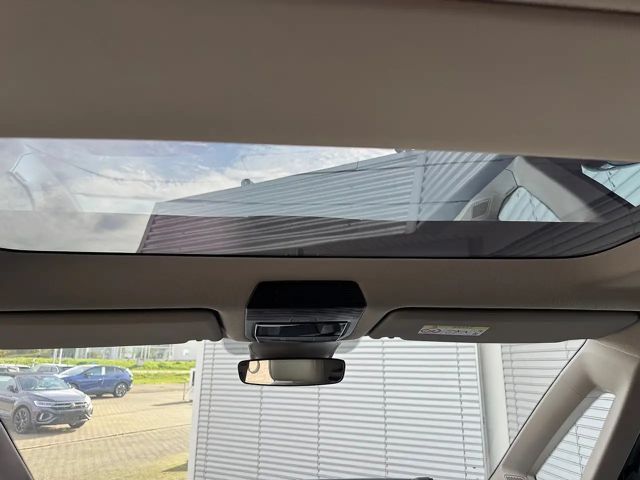 Volkswagen Multivan 2.0 TDI Lang Style T7