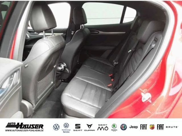 Alfa Romeo Stelvio AT8 Q4 Turbo Veloce