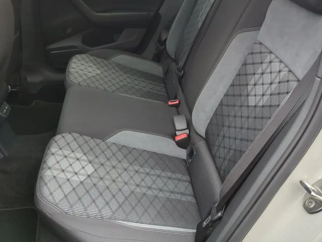 Volkswagen Polo 1.0 TSI DSG R-Line