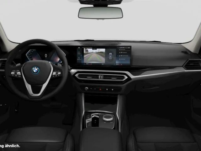 BMW 330 330e Sedan xDrive