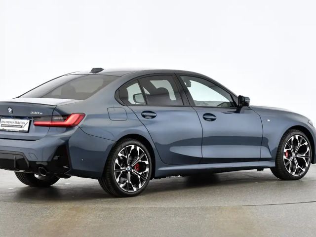 BMW 330 330e Sedan xDrive