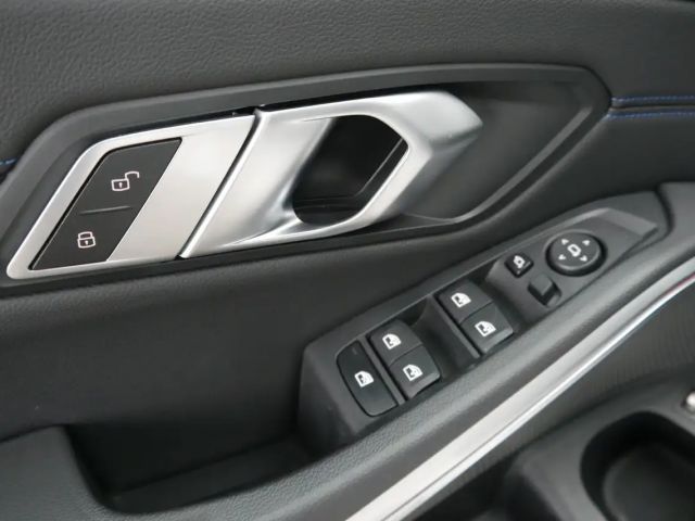 BMW 330 330e M-Sport Sedan xDrive