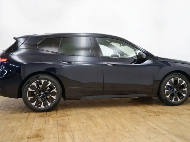 BMW iX xDrive45