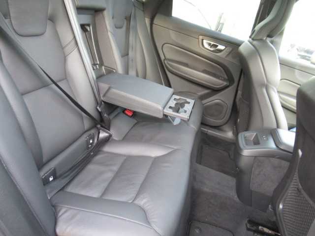 Volvo XC60 AWD Dark Plus