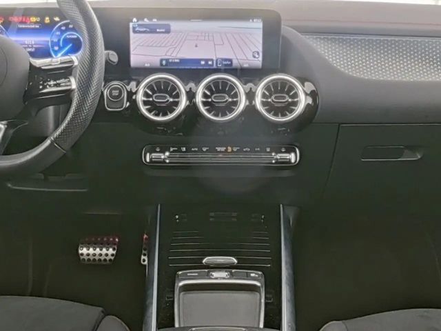 Mercedes-Benz EQA 350 4MATIC AMG Line