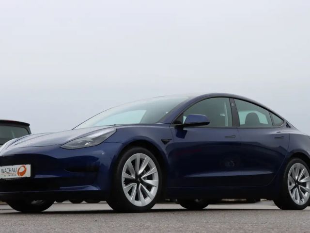 Tesla Model 3 RWD