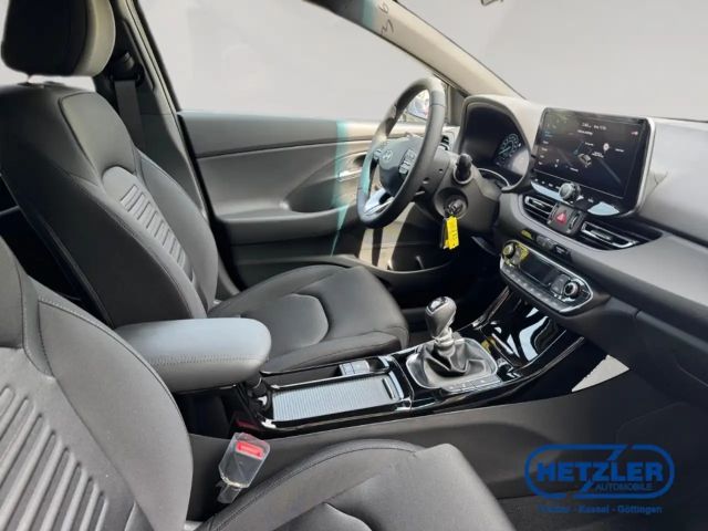 Hyundai i30 Advantage Hybrid T-GDi