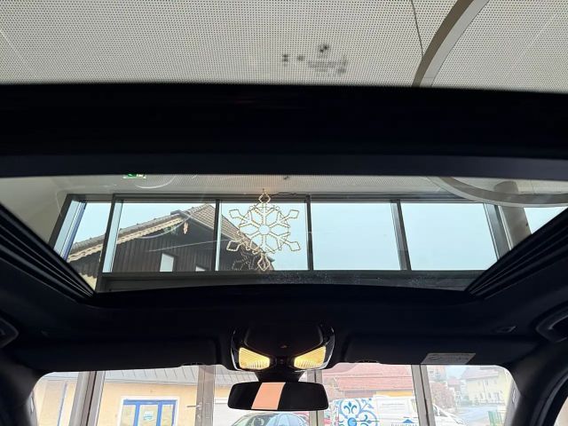 BMW 330 330e M-Sport Touring xDrive