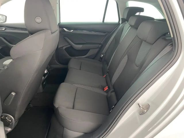 Skoda Octavia Essence TSI