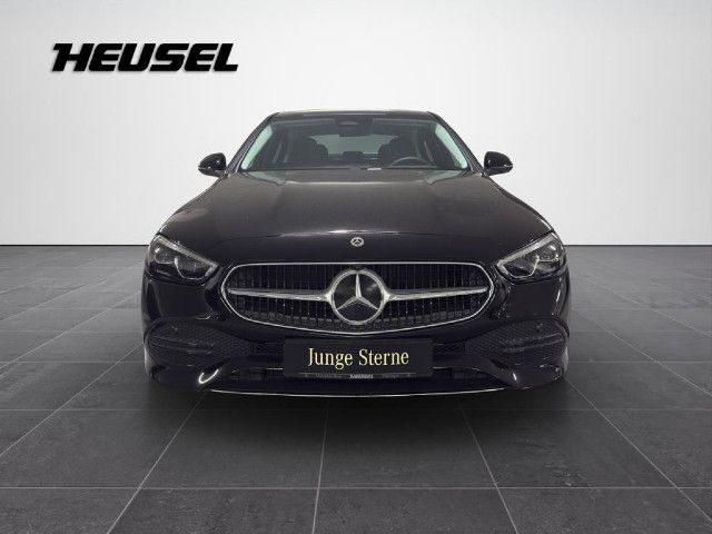 Mercedes-Benz C 180 Sedan