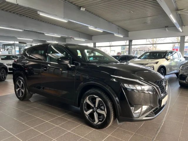 Nissan Qashqai 1.3 Connecta LED+KEYLESS+360°+ACC+VC.