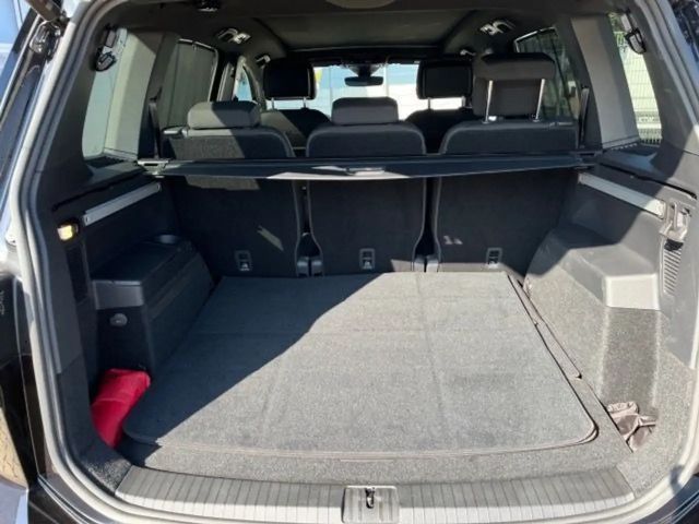 Volkswagen Touran 1.5 TSI DSG Highline R-Line