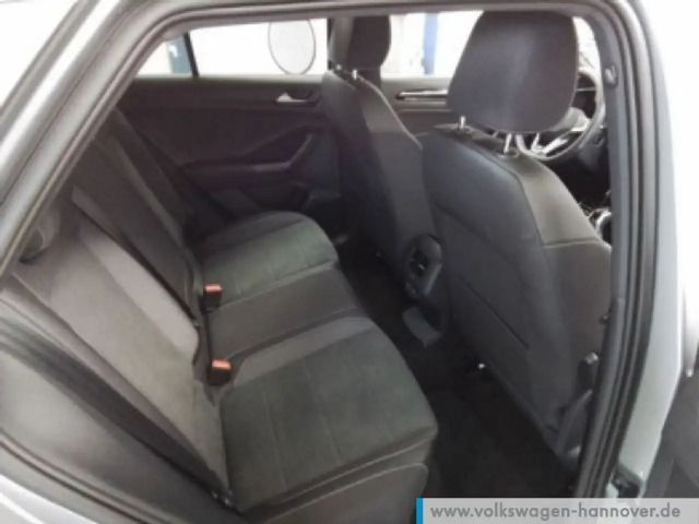 Volkswagen T-Roc 1.5 TSI DSG R-Line