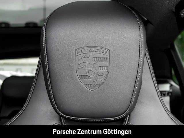 Porsche Taycan 4 Cross Turismo